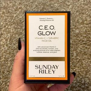 BNIB Sunday Riley CEO Glow vitamin C face oil